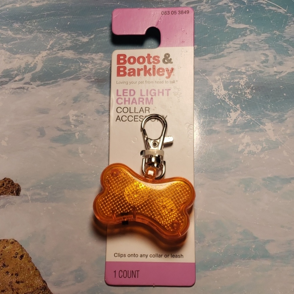 🌹Boots & Barkley Led Ligth Charm